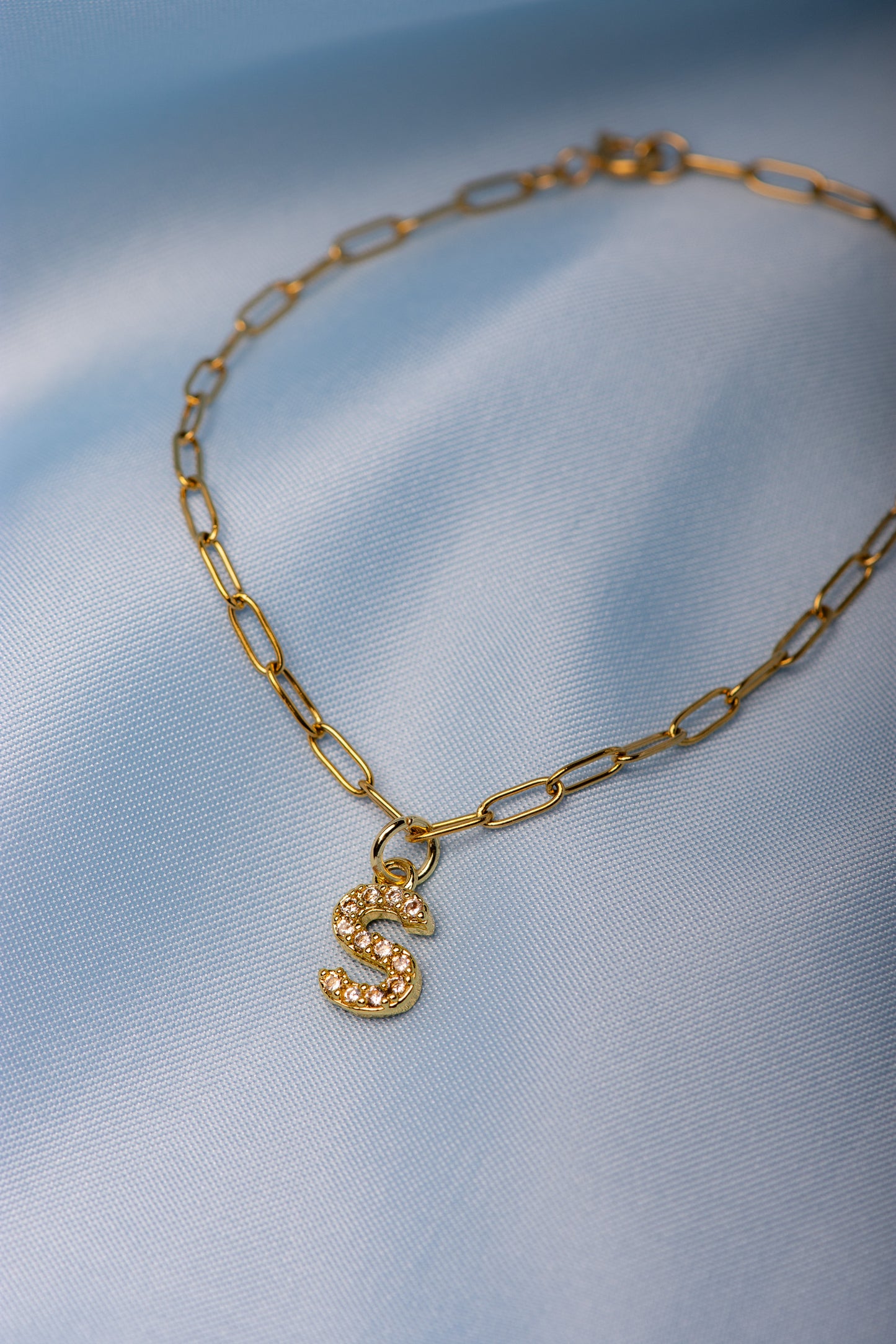 Shiny letter armband