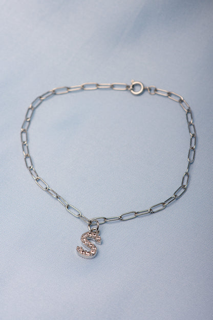 Shiny letter armband